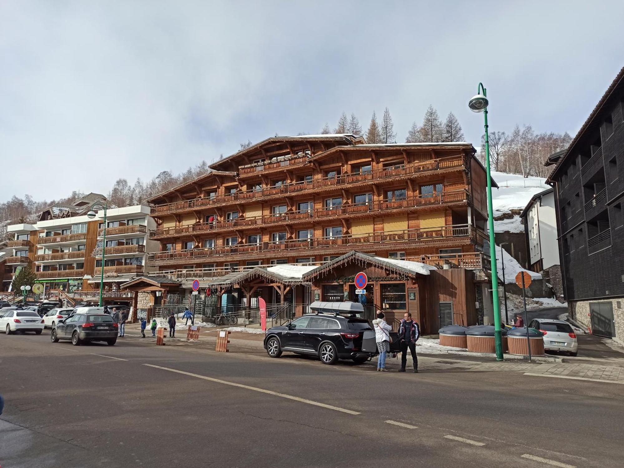 Label Or Appartement Spacieux Proximite Pistes Les Deux Alpes Luaran gambar
